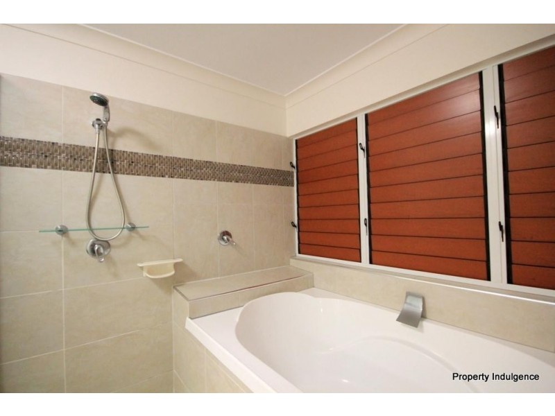 16 Capricorn Drive, Burdell QLD 4818