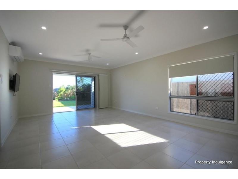 121 Sunhaven Boulevard, Burdell QLD 4818