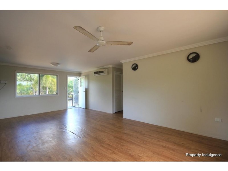 7 Lagoon Crescent, Saunders Beach QLD 4818