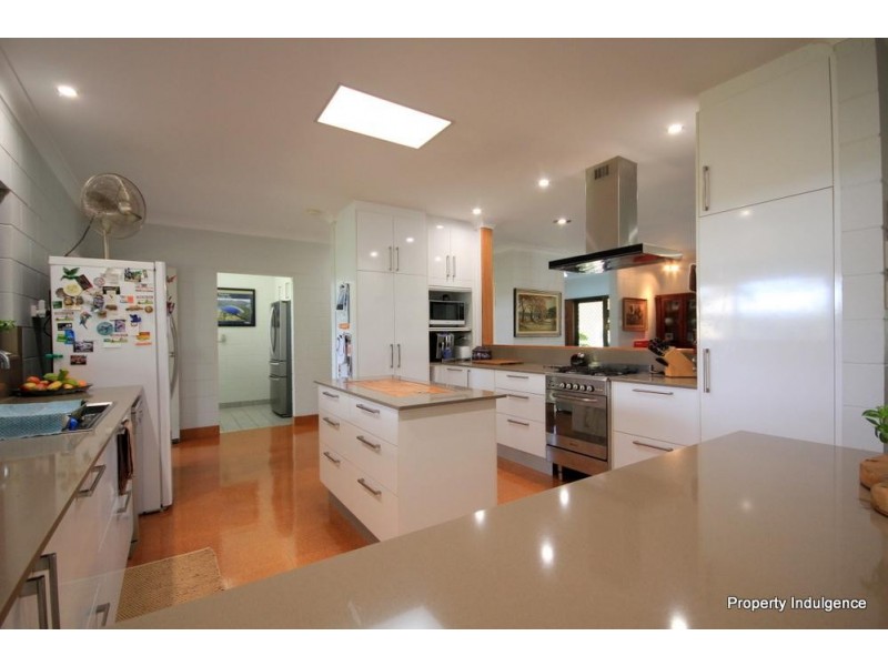 21 Arabian Place, Black River QLD 4818