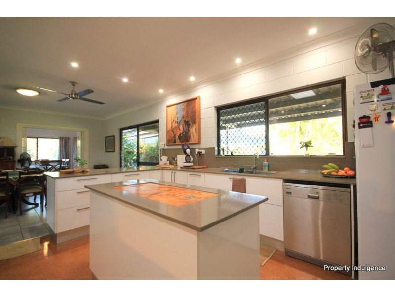 21 Arabian Place, Black River QLD 4818