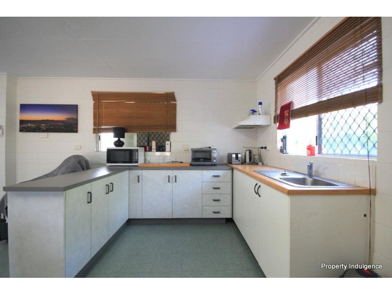 21 Arabian Place, Black River QLD 4818