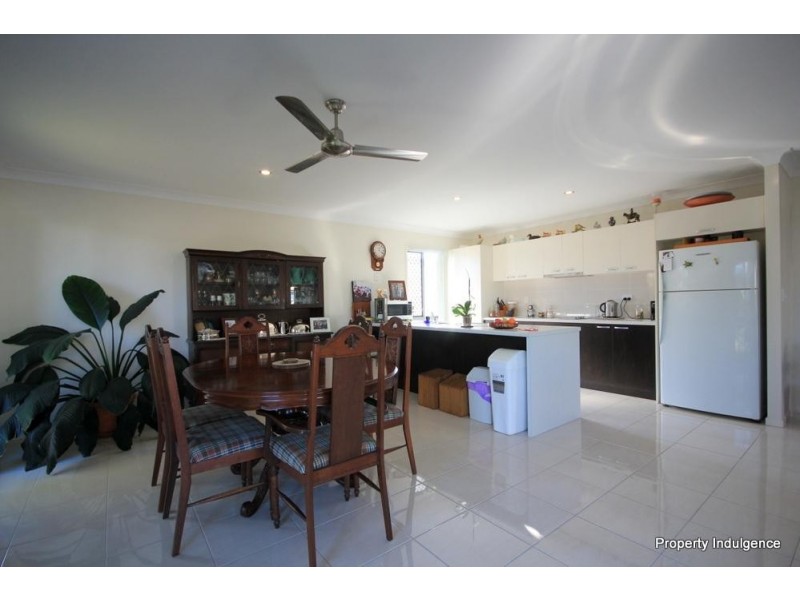 13 Ellenor Street, Mount Low QLD 4818