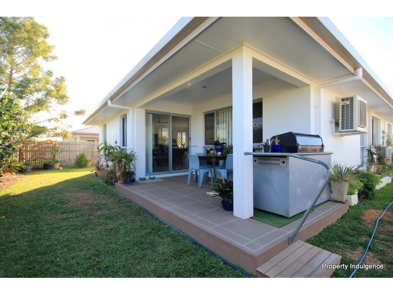 13 Ellenor Street, Mount Low QLD 4818