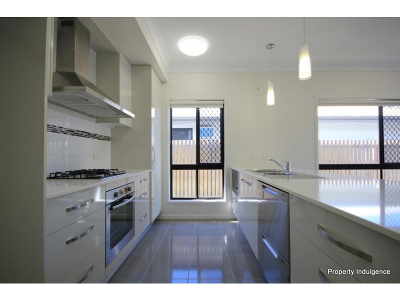 115 Daydream Circuit, Burdell QLD 4818