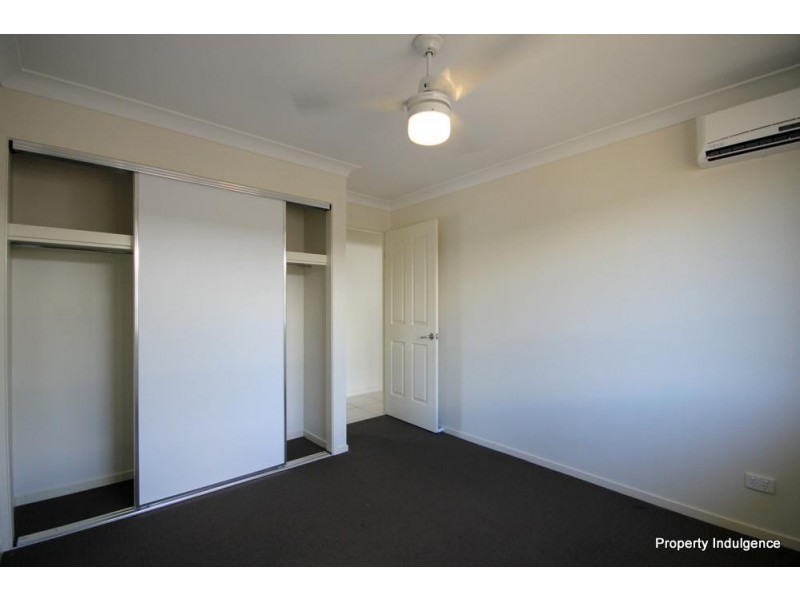 1 Wineglass Bay, Mount Low QLD 4818