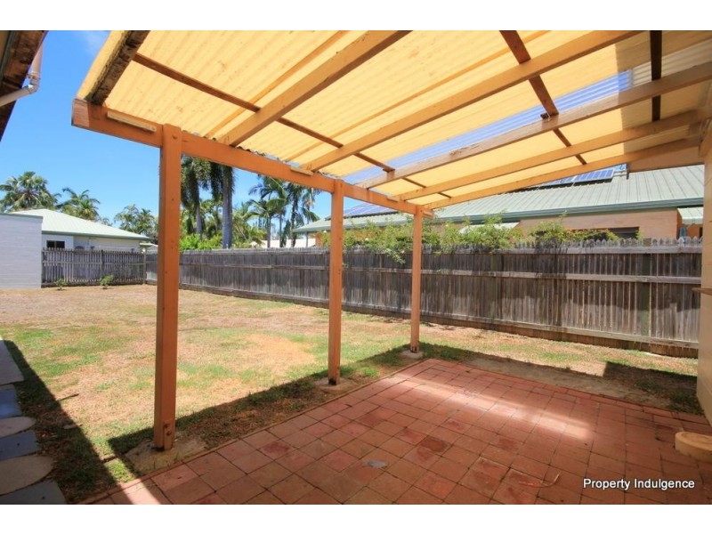 32 Hinchinbrook Drive, Kirwan QLD 4817