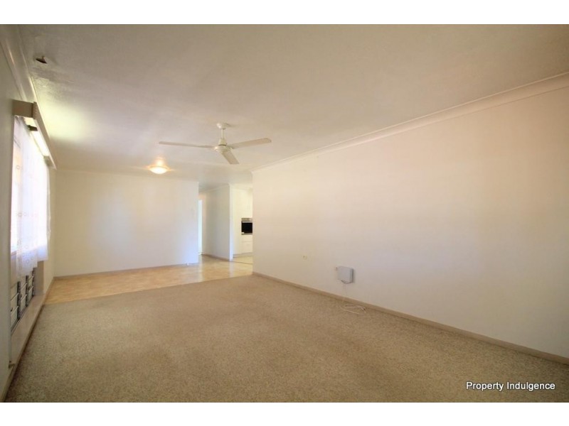 16 Pine Street, Kirwan QLD 4817