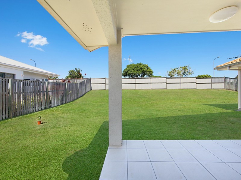 11 Anchorage Circuit, Bushland Beach QLD 4818