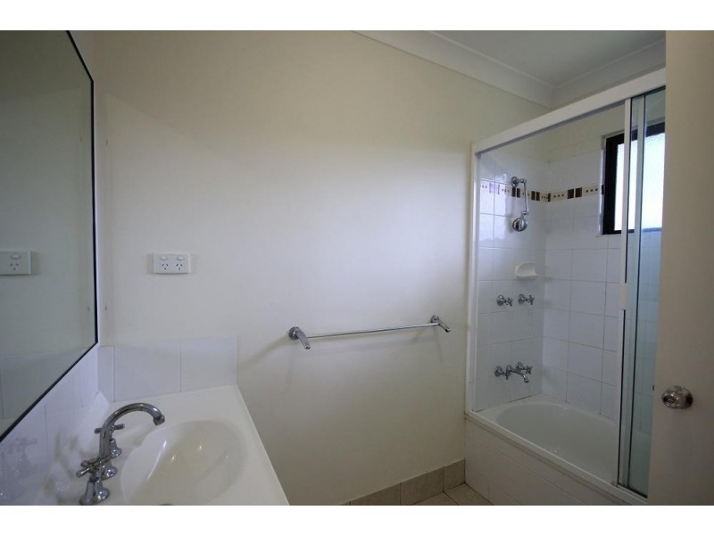 2  Cardno Court, Kelso QLD 4815