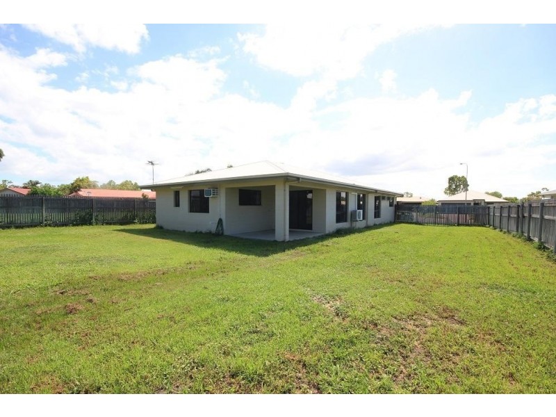 2  Cardno Court, Kelso QLD 4815