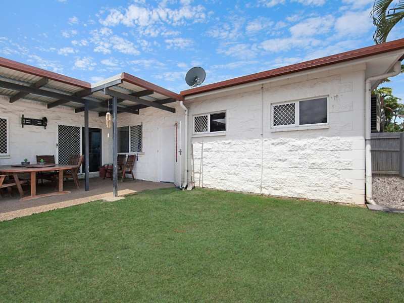 25 Colchester Crescent, Kirwan QLD 4817