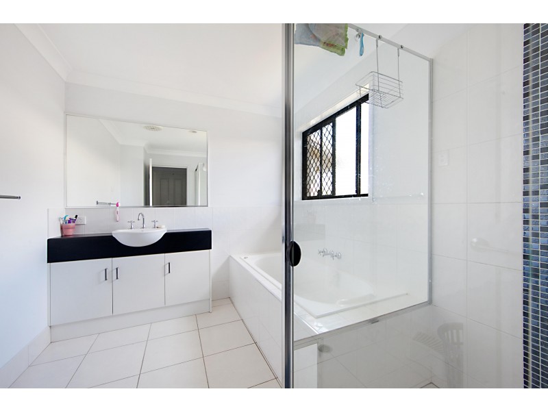 63 Sanctum Boulevard, Mount Low QLD 4818