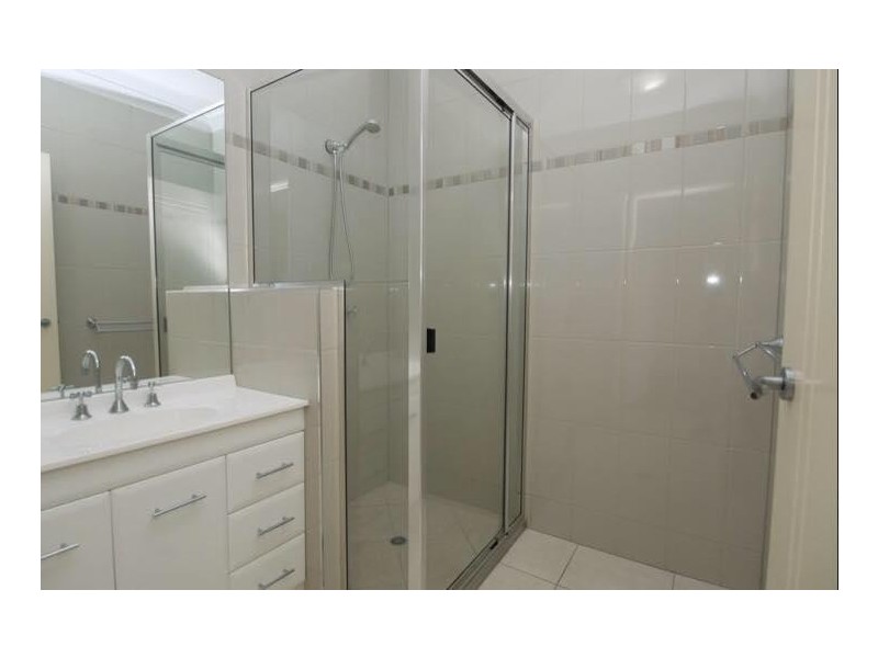 1a Strathburn Court, Mount Louisa QLD 4814