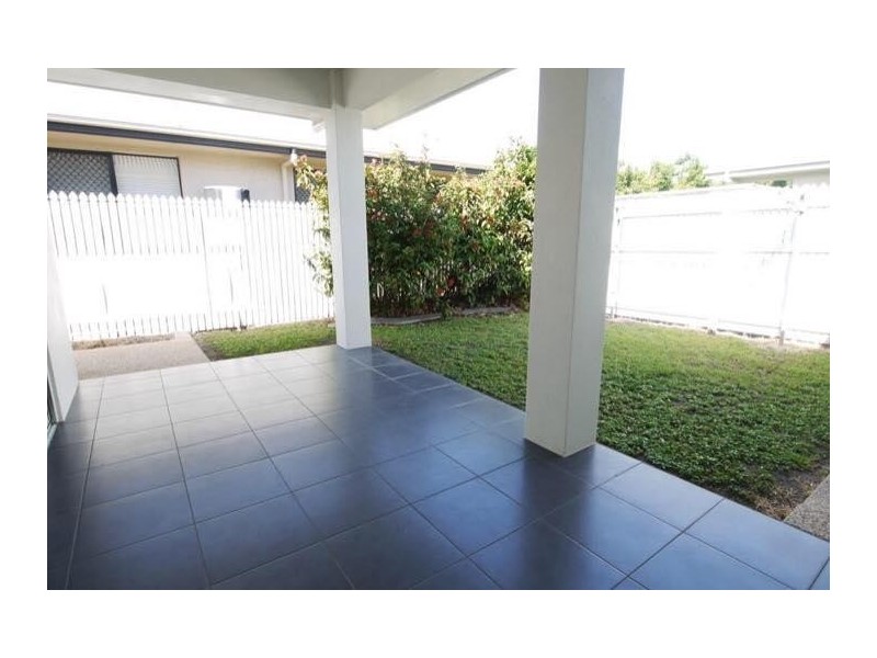 1a Strathburn Court, Mount Louisa QLD 4814