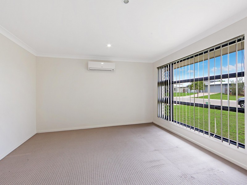 3 Catho Avenue, Mount Low QLD 4818