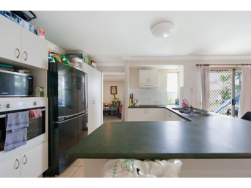 9 Dickenson Place, Kirwan QLD 4817