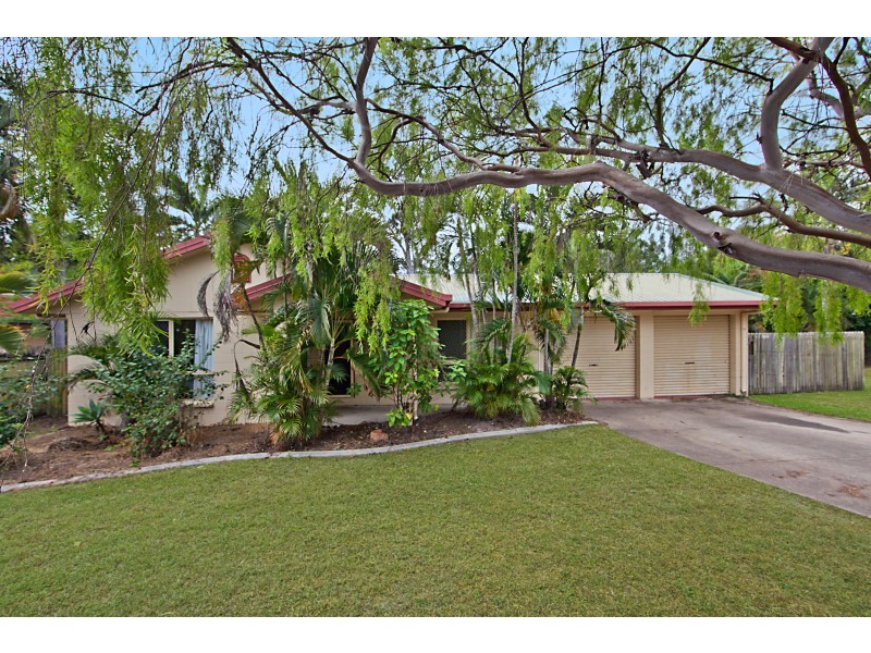 16 Luke Court, Bushland Beach QLD 4818