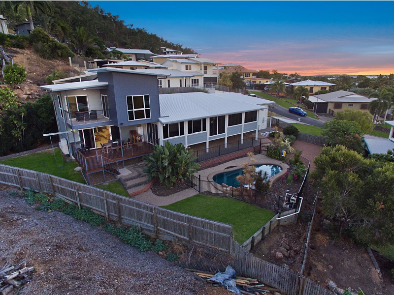 27 Tableland Terrace, Mount Louisa QLD 4814