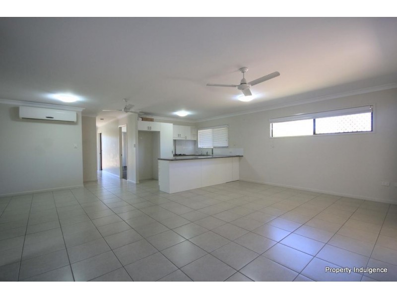 14 Bellamy Street, Rasmussen QLD 4815