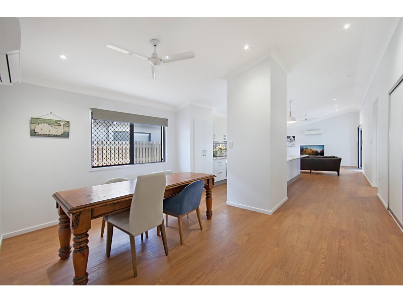 8 Velasco Street, Burdell QLD 4818