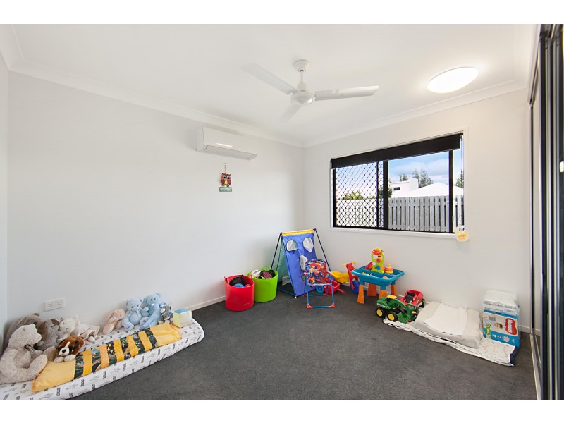 8 Velasco Street, Burdell QLD 4818