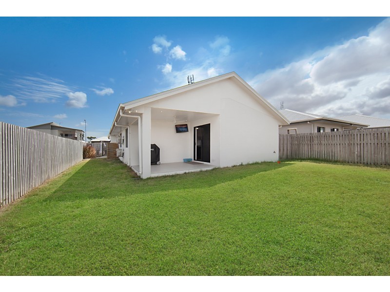 8 Velasco Street, Burdell QLD 4818