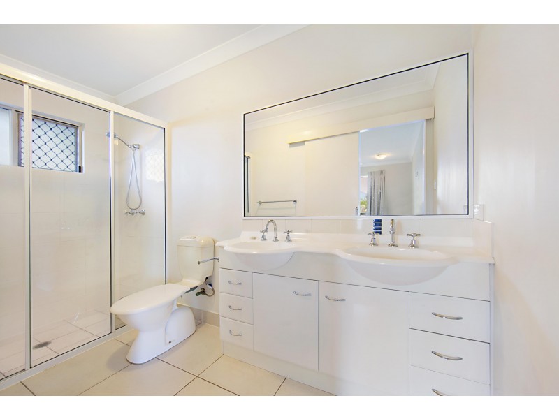 24 Armistice Street, Burdell QLD 4818