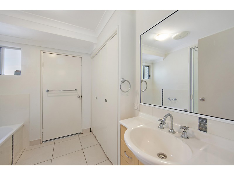 24 Armistice Street, Burdell QLD 4818