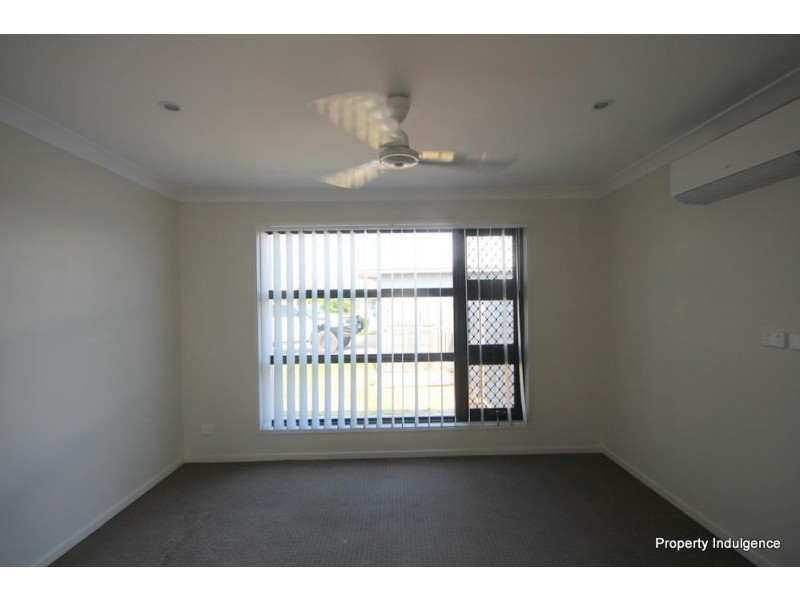 16 Smugglers Cove, Mount Low QLD 4818