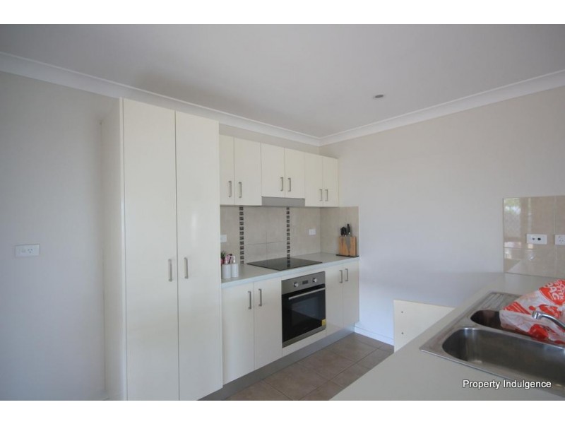 16 Smugglers Cove, Mount Low QLD 4818