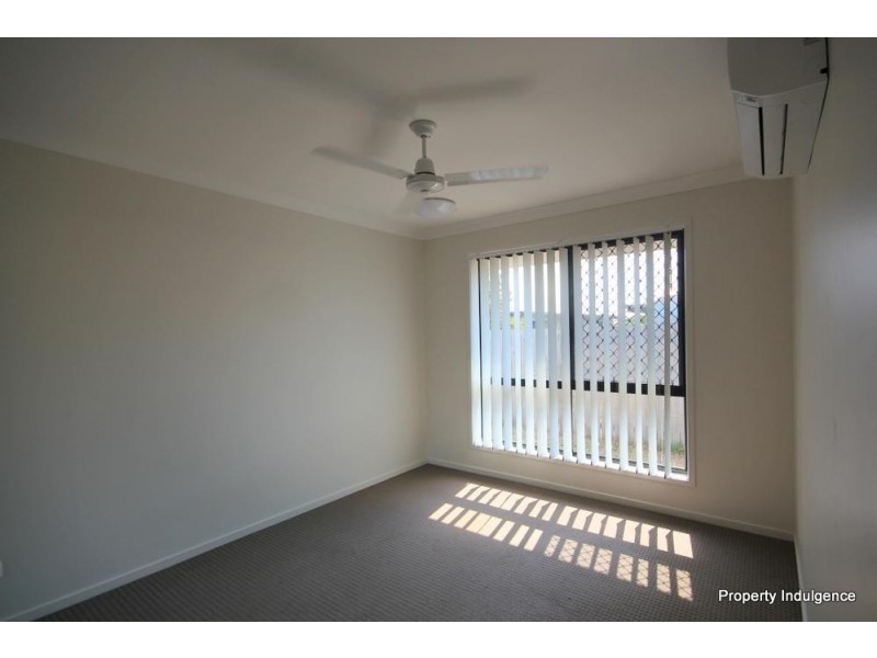 16 Smugglers Cove, Mount Low QLD 4818