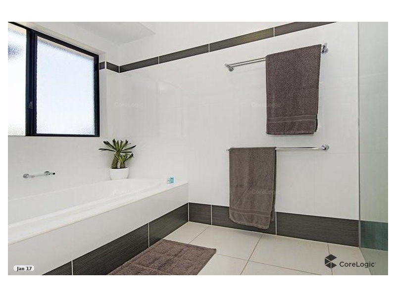 7 Irvinebank Road, Mount Low QLD 4818