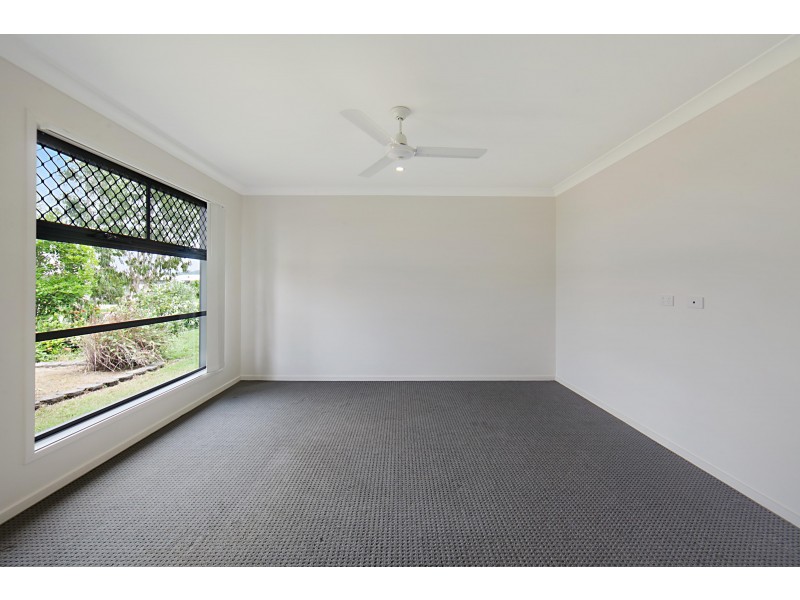 15  Barklya Street, Mount Low QLD 4818