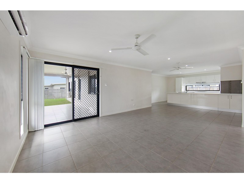 15  Barklya Street, Mount Low QLD 4818