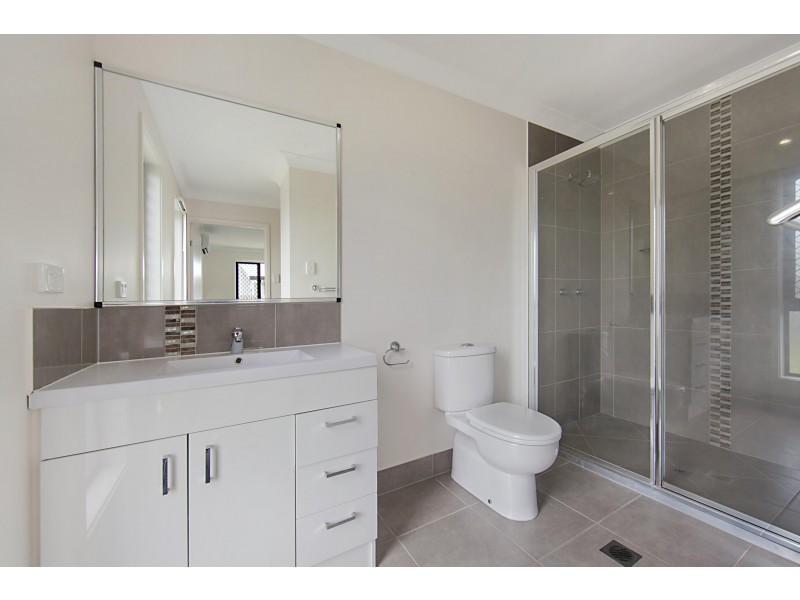 15  Barklya Street, Mount Low QLD 4818