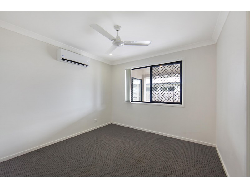 15  Barklya Street, Mount Low QLD 4818