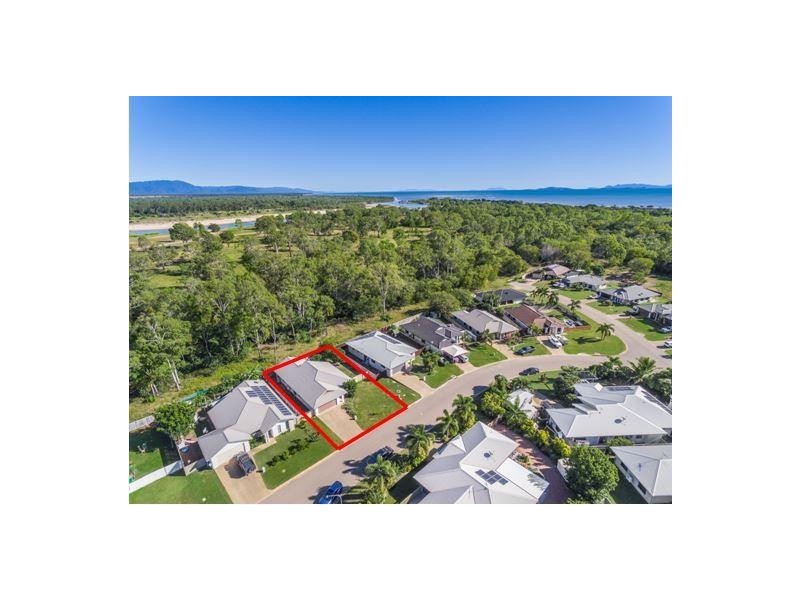 35 Eshelby Street, Bushland Beach QLD 4818