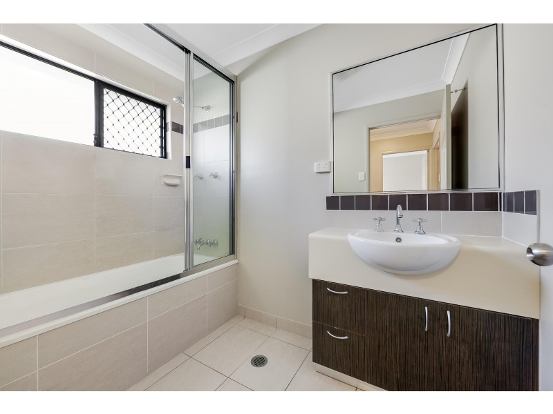 35 Eshelby Street, Bushland Beach QLD 4818