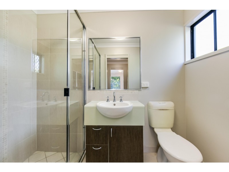 35 Eshelby Street, Bushland Beach QLD 4818