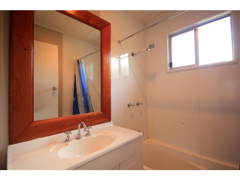 502 Bayswater Road, Mount Louisa QLD 4814