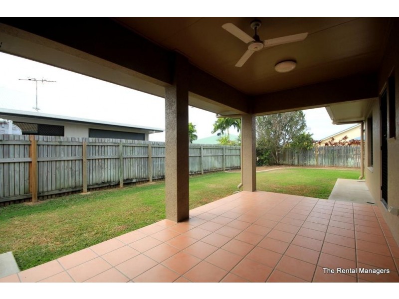 6 Catalina Street, Kirwan QLD 4817