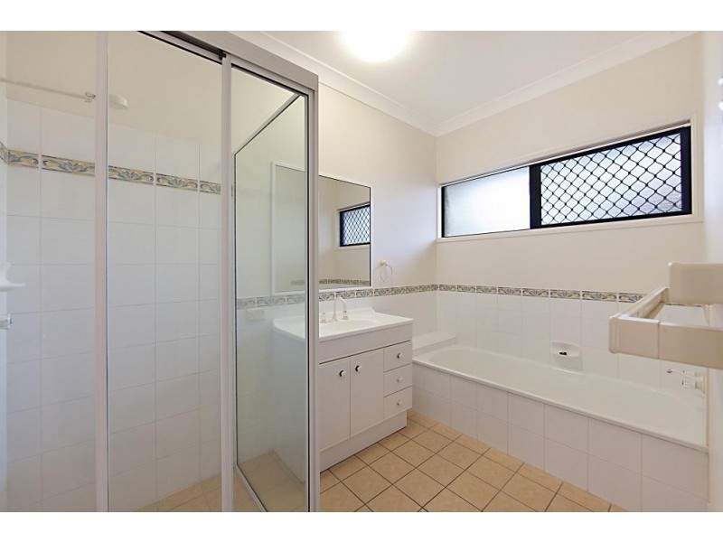 28 Seldon Place, Kirwan QLD 4817