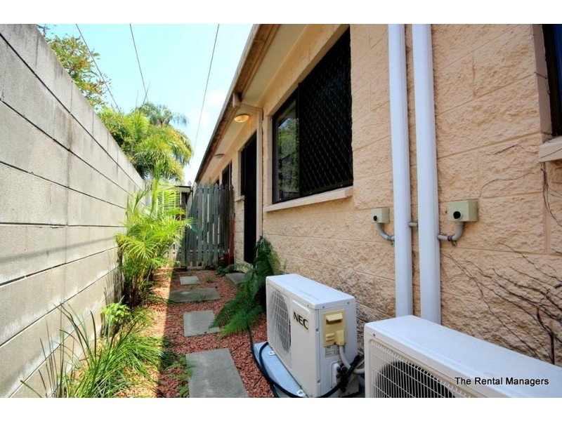 2/68 Robertson Street, Railway Estate QLD 4810