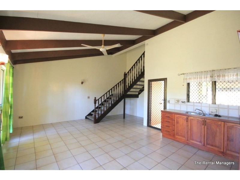 2/31 Queens Road, Railway Estate QLD 4810