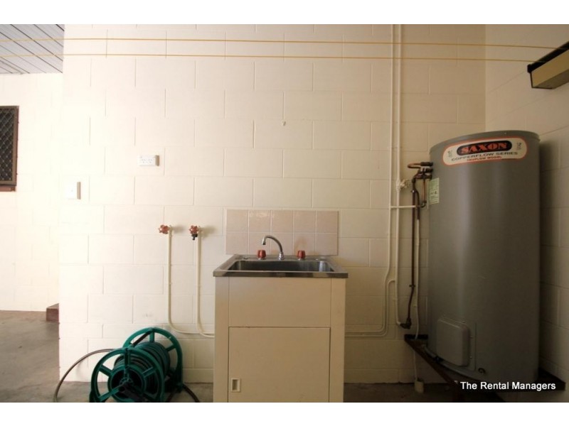 2/31 Queens Road, Railway Estate QLD 4810