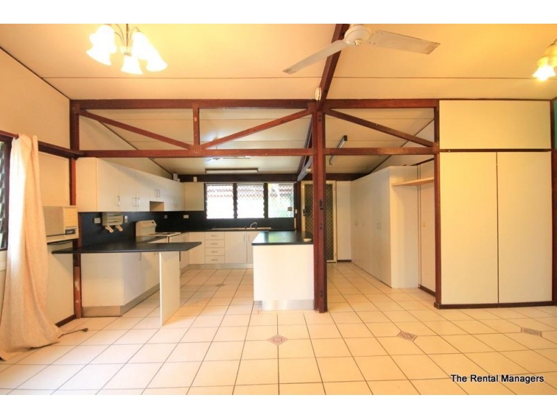 4  Rosemary Street, Kelso QLD 4815