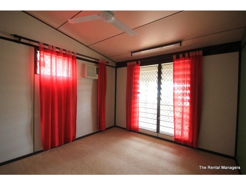 4  Rosemary Street, Kelso QLD 4815