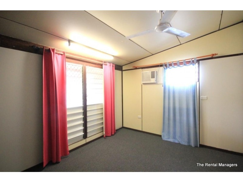 4  Rosemary Street, Kelso QLD 4815