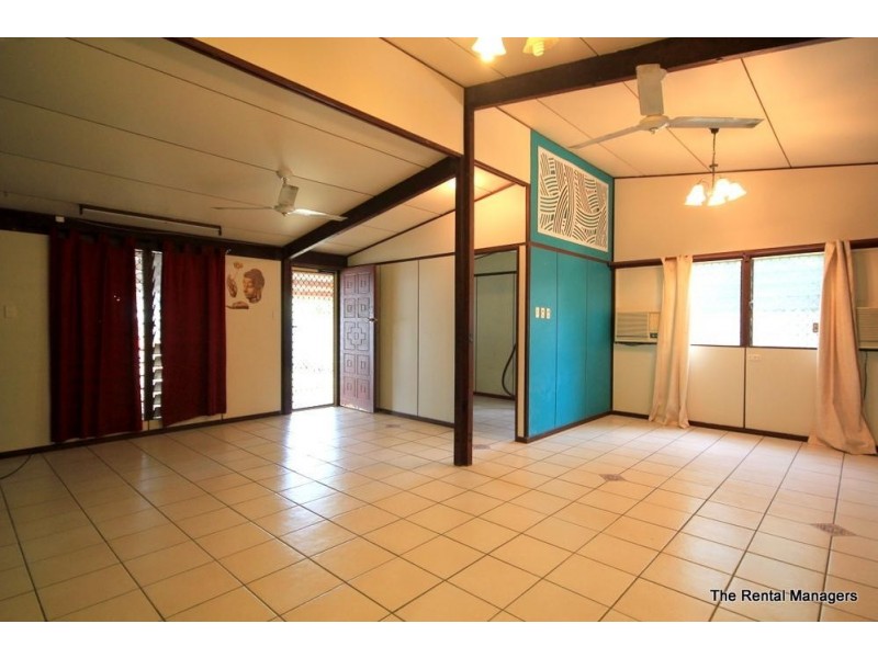 4  Rosemary Street, Kelso QLD 4815